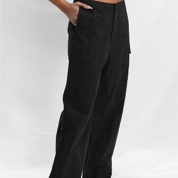 ‘NEW’ All Things Golden’ Black Cargo Pant - Picture 2 of 7